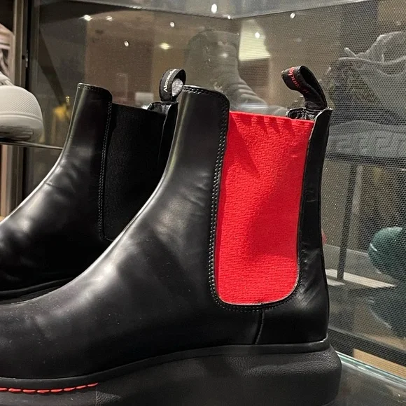 Alexander McQueen Chelsea boot - Picture 8 of 8
